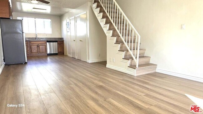 Foto del edificio - 140 N Berendo St