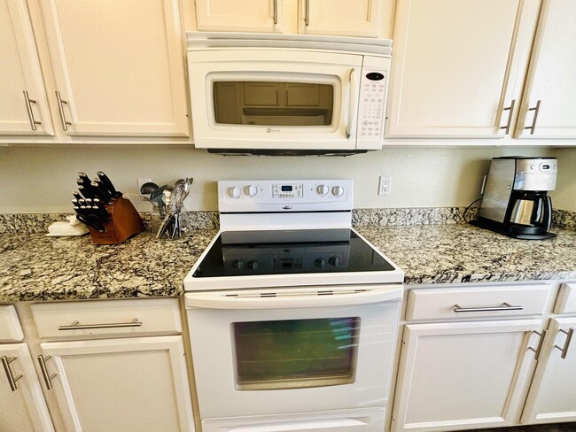 Building Photo - 1334 S Heritage Dr