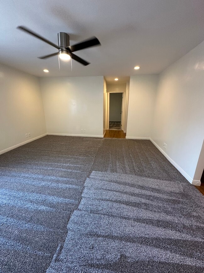 Foto del edificio - 1364 Marline Ave