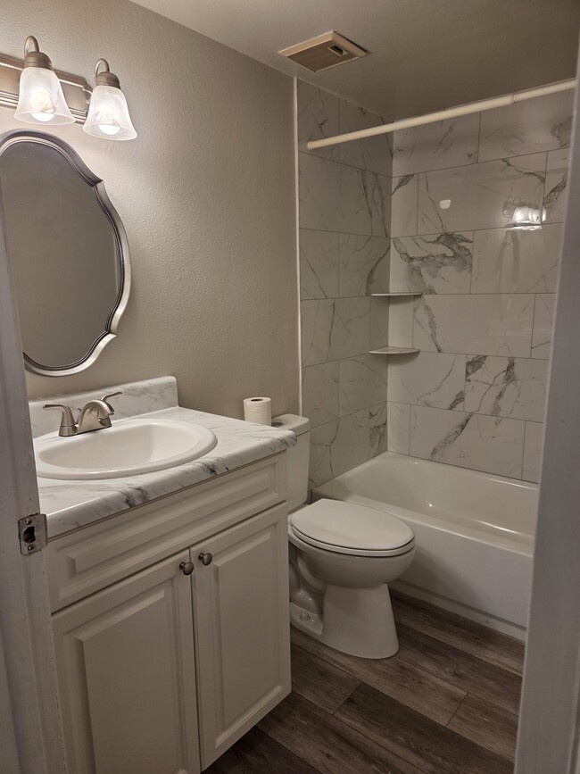 Foto del edificio - 4031 Tumble Wood Trl