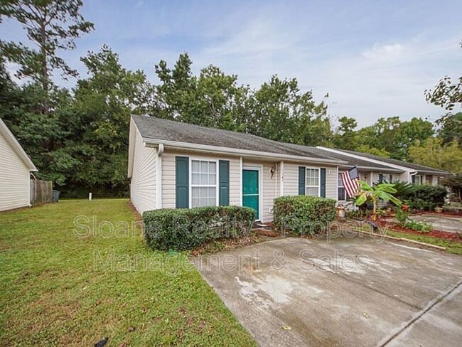 Building Photo - 1345 Pinnacle Ln
