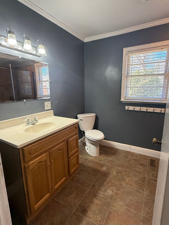 Foto del edificio - 2 Bedroom 1 Bath Home with a Bonus Room in Valdosta GA