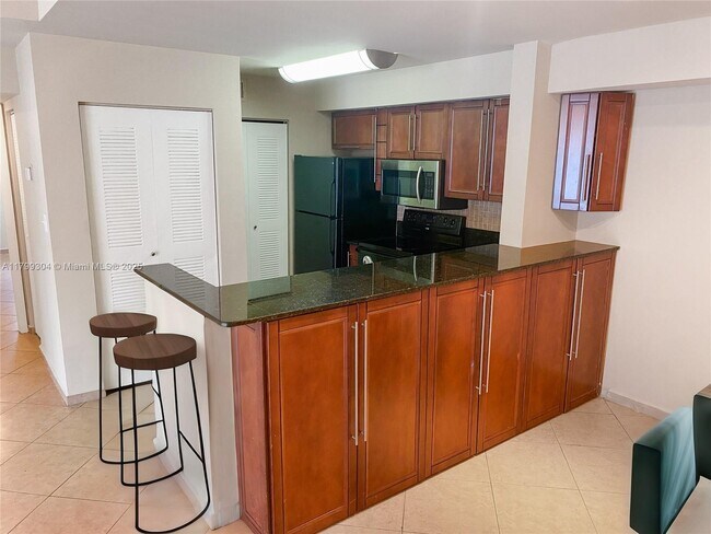 Foto del edificio - 640 S Park Rd