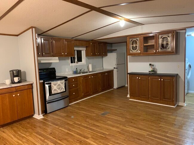 Kitchen - 5229 Marietta Rd SW