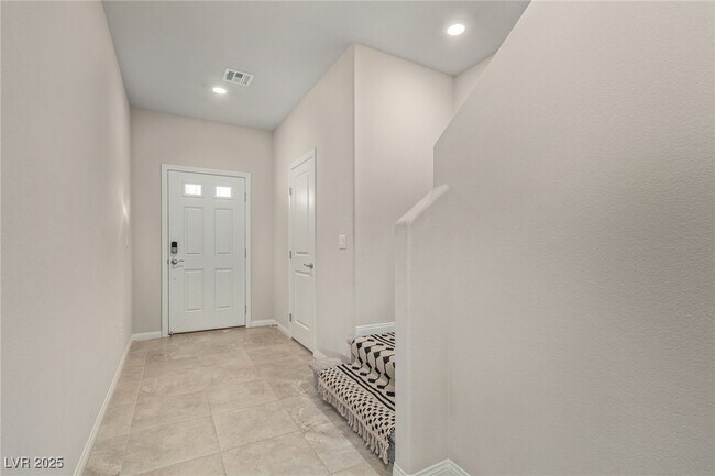 Building Photo - 3812 Corellia Ave