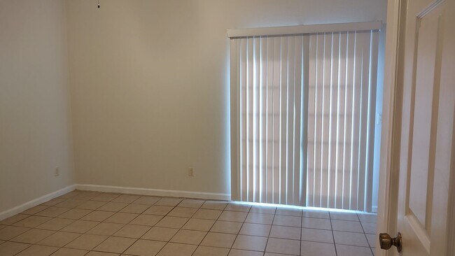 Foto del edificio - Cozy 1Bed/1Ba Unit Ideally Located & Withi...