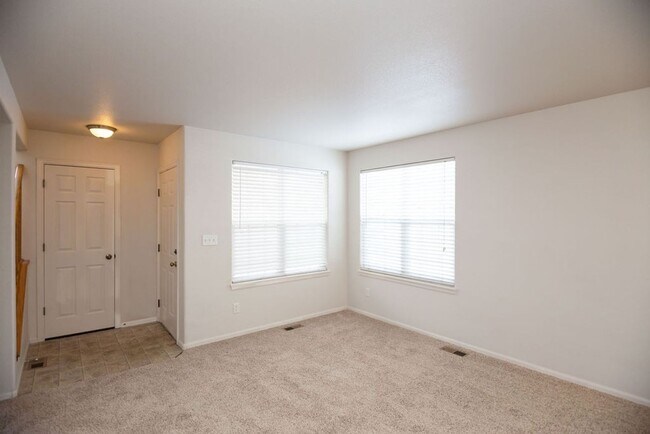 Foto del edificio - 1602 Robertson St