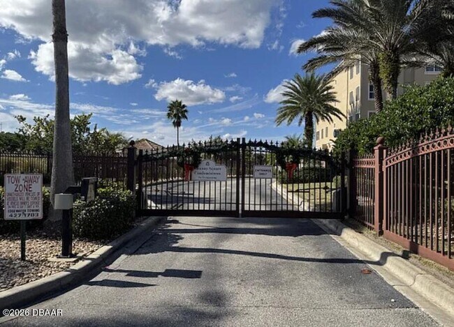 Foto del edificio - 424 Luna Bella Ln