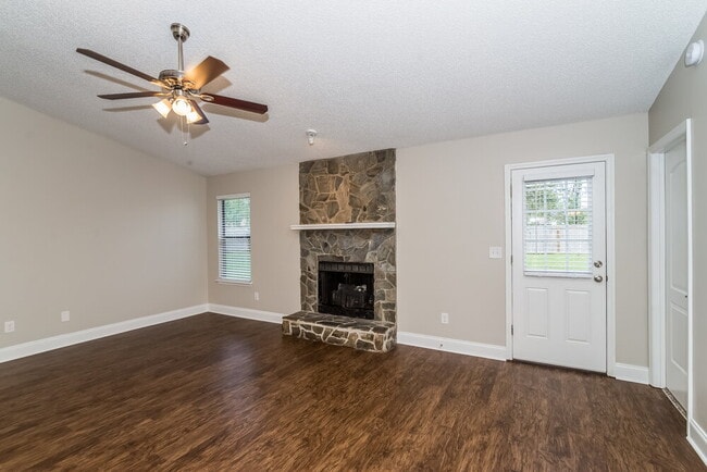 Building Photo - 2221 Alderney Ct