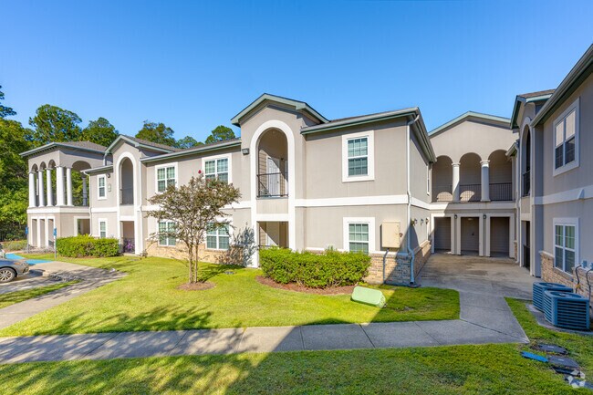 Primario - Pine Crest Apartments