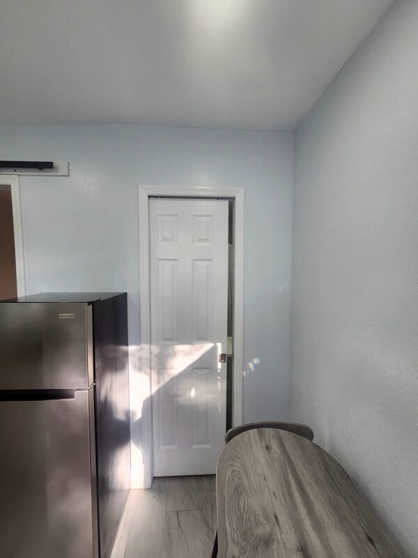 Foto del edificio - 3530 Knights Station Rd