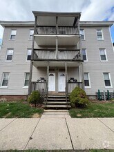 Building Photo - 209-209 Glen St
