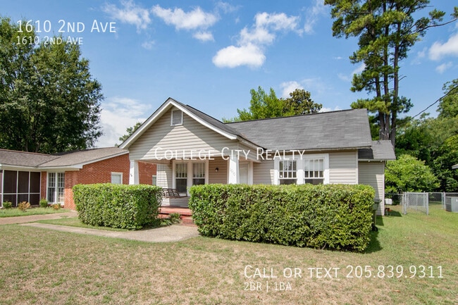 Photo - 1610 2nd Ave House