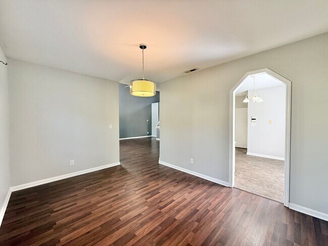 Building Photo - Newly Remodeled 3BD, 2.5BA Raleigh Home wi...