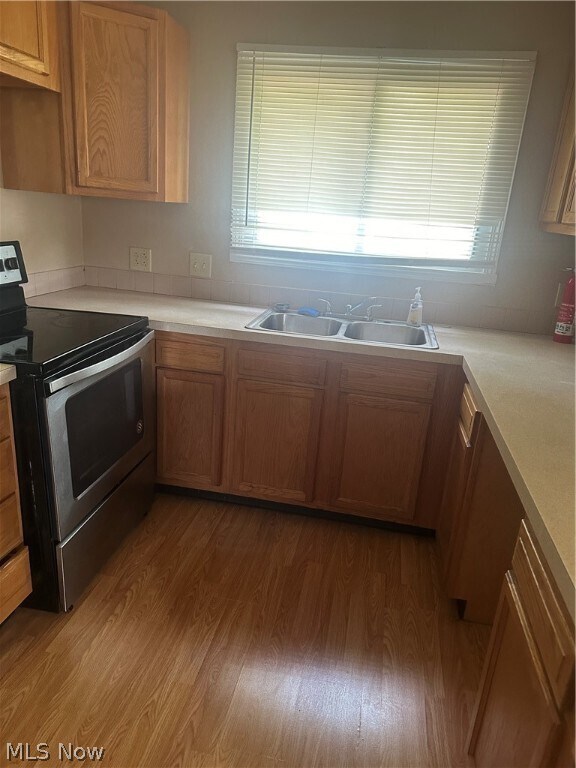 Foto del edificio - 923 Ada St