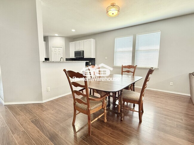 Foto del edificio - 8429 Greylock Ct