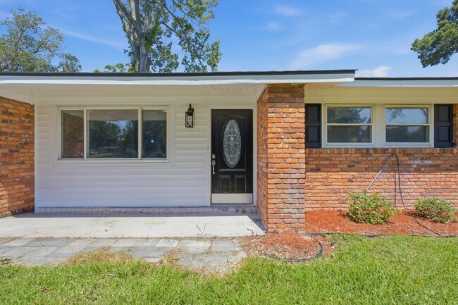 Foto del edificio - 12433 Deerfield Rd