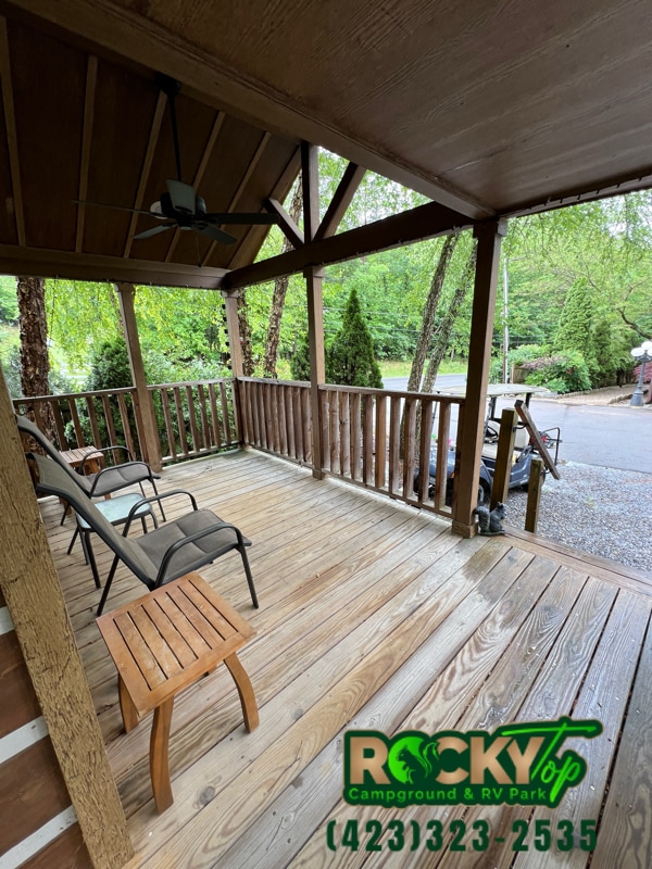 Building Photo - 496 Pearl Ln