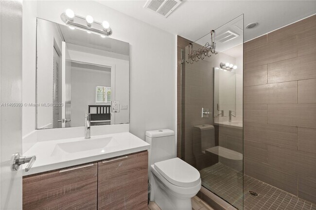 Foto del edificio - 1560 Meridian Ave