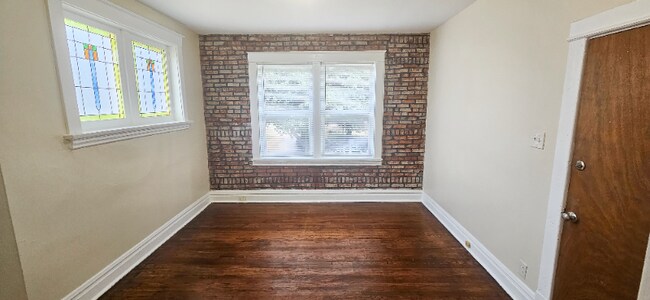 Foto del edificio - 4988 Odell St