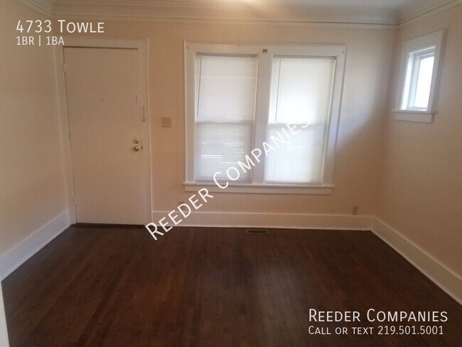 Building Photo - 1 Bedroom Duplex close to Hammond South Sh...