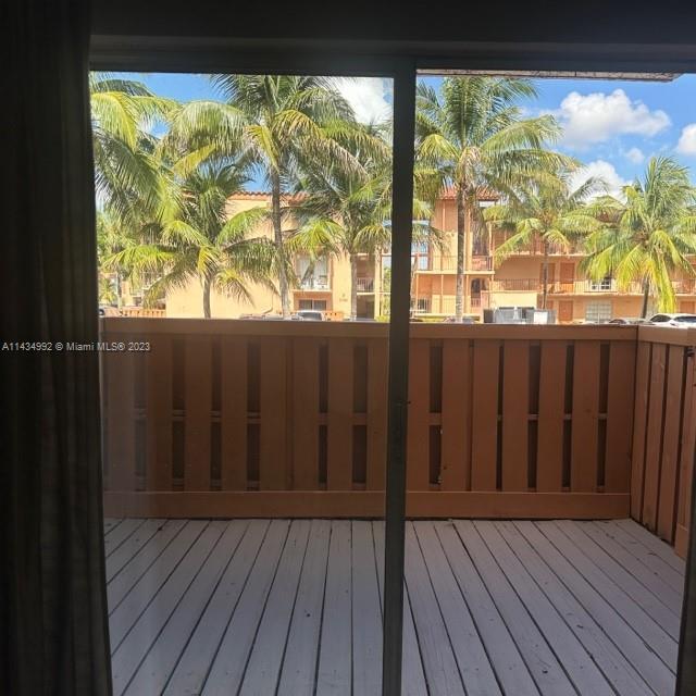 Foto del edificio - 7121 Miami Lakes Dr