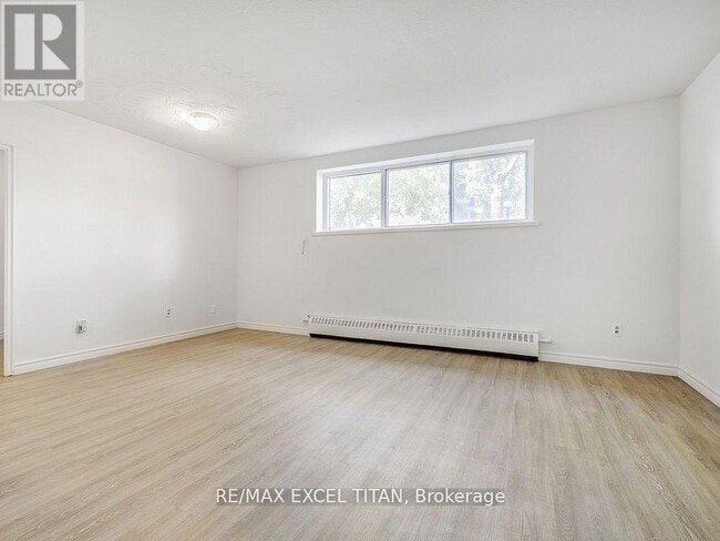 Building Photo - 165 Colborne Ave