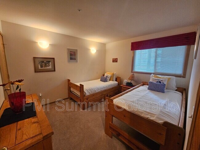 Foto del edificio - 10000 Ryan Gulch Rd