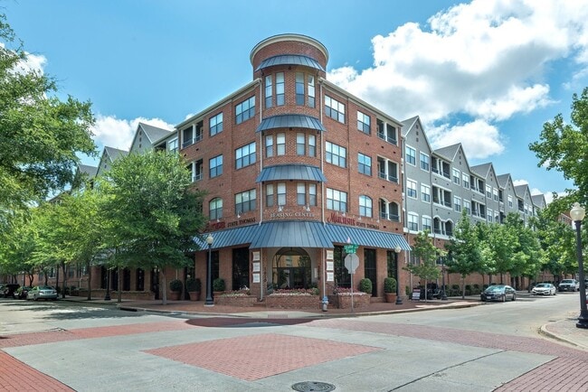 Building Photo - 3120 State St