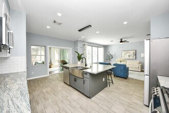 Building Photo - 7619 Park Sage Ln