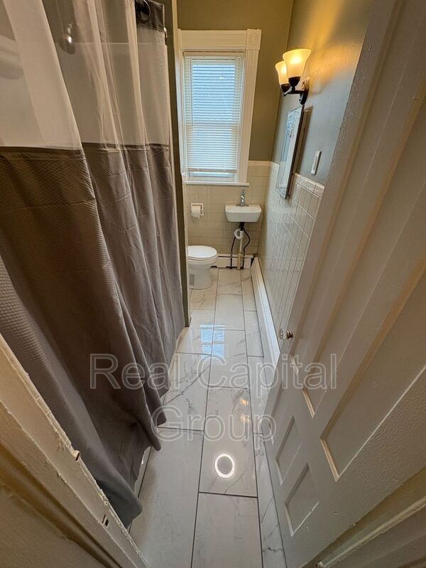 Foto del edificio - 708 Westover Pl