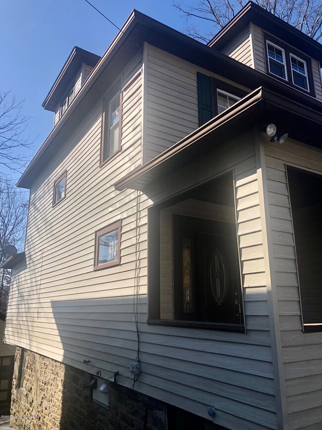 Foto del edificio - 504 School St