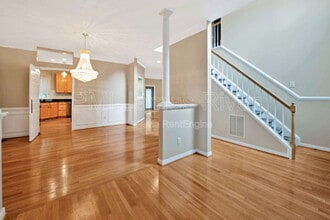 Building Photo - 9370 Windsor Shade Dr