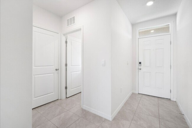 Foto del edificio - Charming 3/2 Home- Move In ready!