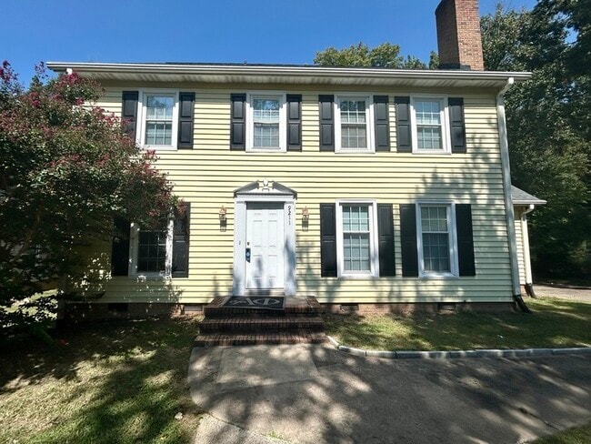 Building Photo - 9211 Robert Frost Ln