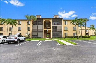 Building Photo - 812 Sky Pine Way
