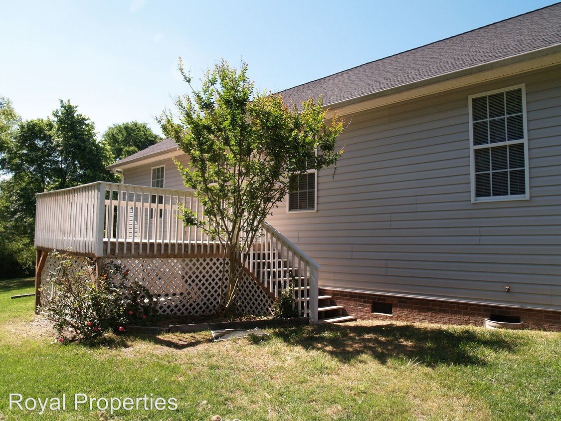 Primary Photo - 847 Saint Andrews Pl