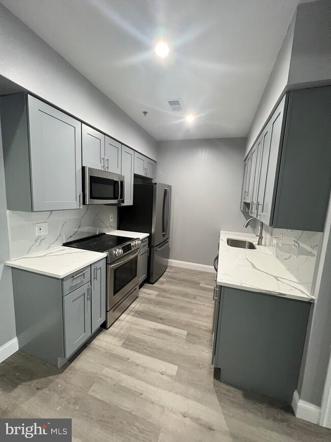 Foto del edificio - 1611-15 Ridge Ave