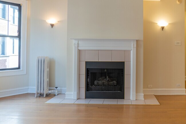 Foto del edificio - 7631 N Eastlake Terrace