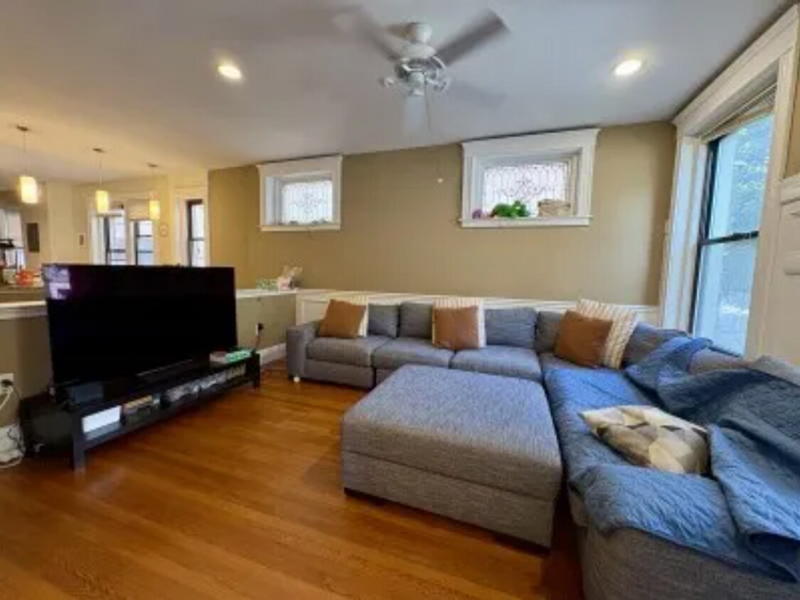 Primary Photo - 188 St Paul St