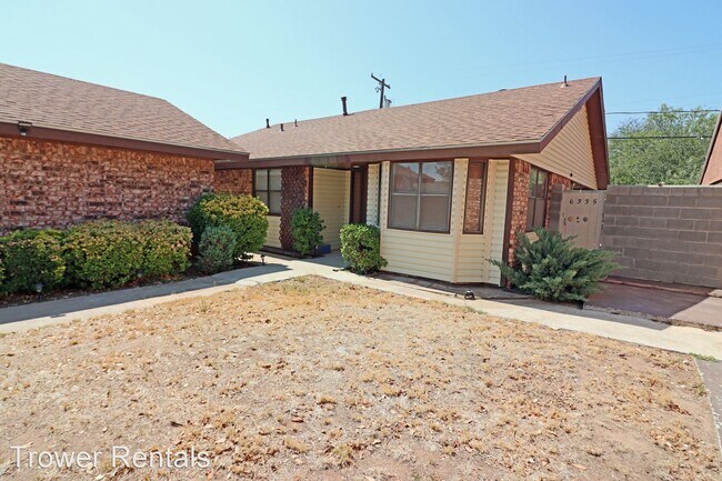 Building Photo - 3 br, 2 bath House - 6335 Christopher