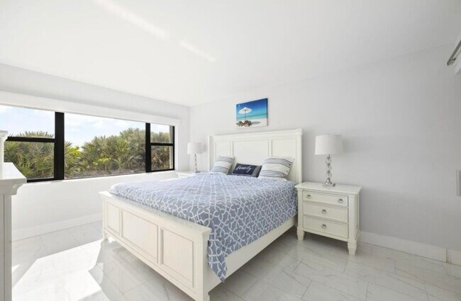 Foto del edificio - 9400 S Ocean Dr