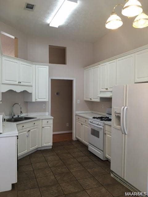 Foto del edificio - 107 Glen Meadow Ct