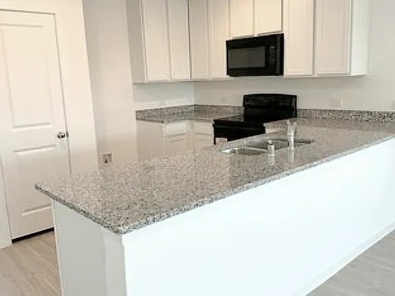 Foto del edificio - 827 Grebe Dr
