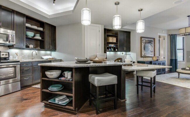 Foto del edificio - 2303 Mid Ln