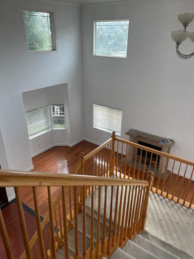 Foto del edificio - 326 S Euclid St