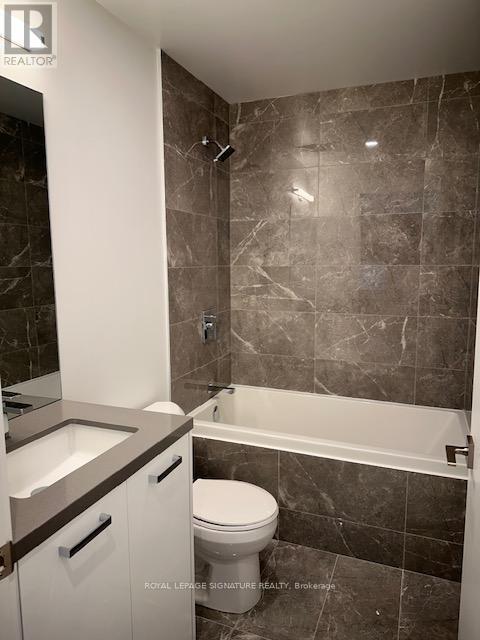 Photo du bâtiment - 284 King St E