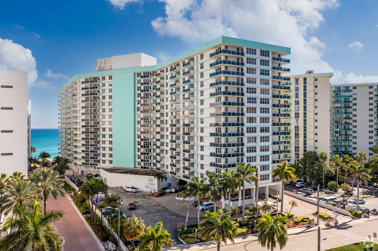 Primary Photo - Sea Air Towers