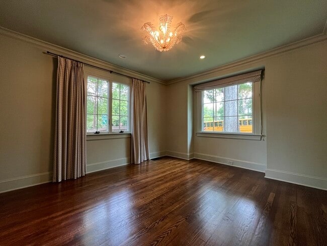 Foto del edificio - 373 Hillside Ave