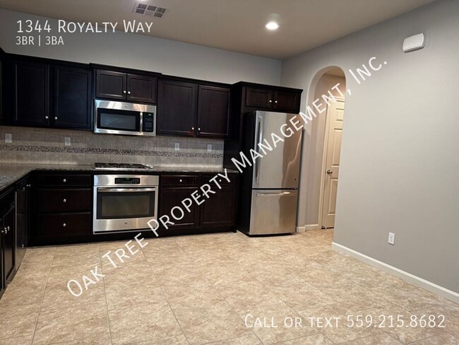 Foto del edificio - 1344 Royalty Way